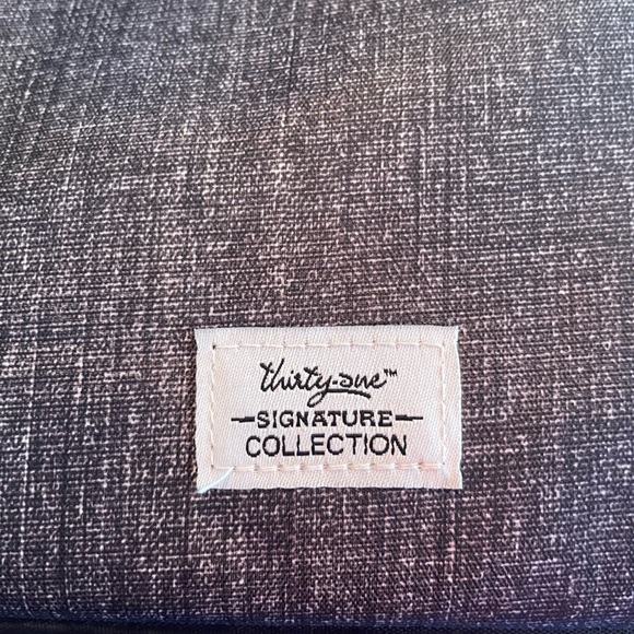 31 THIRTY ONE SIGNATURE COLLECTION 2 insulated bags. - Picture 2 of 9